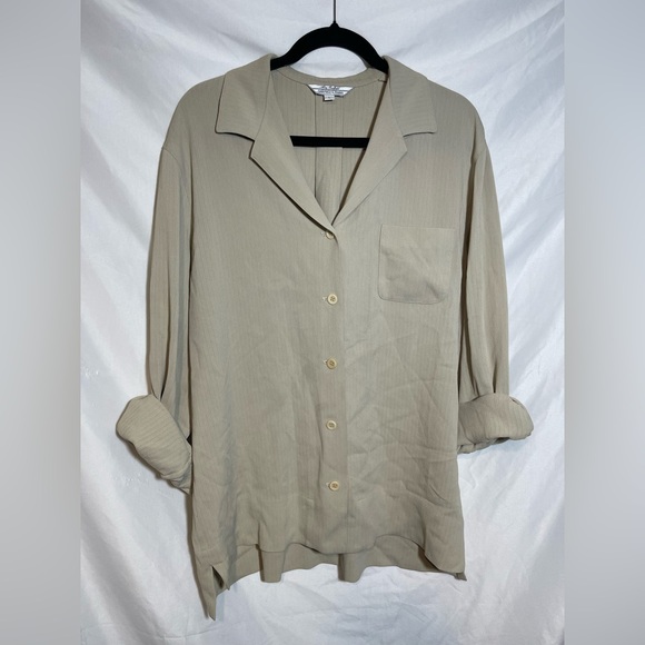 Elegant Cream Button-Down Women's Shirt - Picture 1 of 6